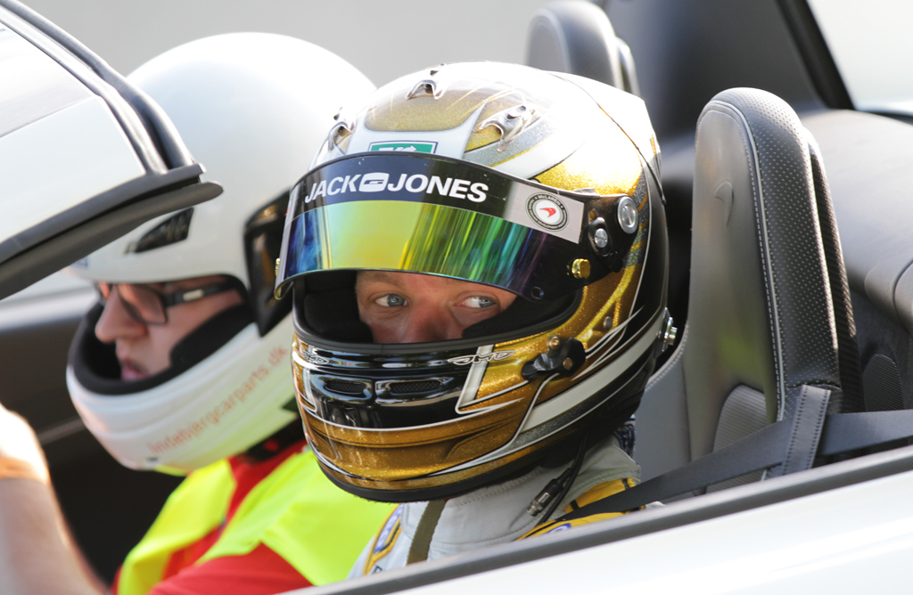 Kevin Magnussen venter på at forlade pitten med en ny gæst
(Foto: Motorsporten.dk)
